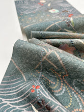 画像をギャラリービューアに読み込む, のり散らし地紋に古典錆浅葱色暈し【四つ釦】