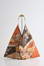 画像をギャラリービューアに読み込む, 松梅蝶に籠目花尽くし模様【あずま型 大】上物