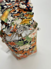 画像をギャラリービューアに読み込む, 牡丹椿楓花尽くし模様斑点地紋