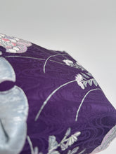 画像をギャラリービューアに読み込む, 流水地紋に雪輪模様草花尽くし【中】