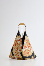 画像をギャラリービューアに読み込む, 黒地金糸の唐草花模様【あずま型 中】上物