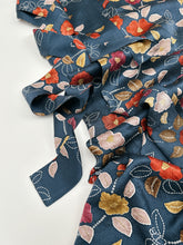 画像をギャラリービューアに読み込む, 紗綾型地紋に椿模様【長丈シュッケニ・丈91㎝】