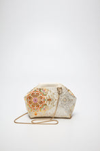 画像をギャラリービューアに読み込む, 銀糸華唐紋①【ケニガマ・小】