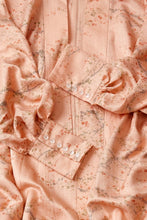 画像をギャラリービューアに読み込む, 青海波地紋に枝花模様【六つ釦】