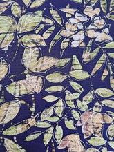 画像をギャラリービューアに読み込む, ろうけつ染草花模様【ブラウス】