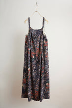 画像をギャラリービューアに読み込む, 縮緬草花模様【サイドギャザーワンピース】