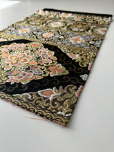 画像をギャラリービューアに読み込む, 【あずま型 中】菱華尽くしに花鳥模様刺繍・金糸