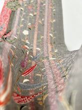 画像をギャラリービューアに読み込む, 膨れ花地紋尽くしに古典柄【四つ釦】