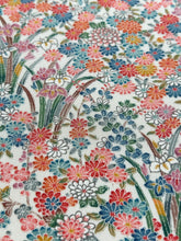 画像をギャラリービューアに読み込む, 菖蒲に四季の草花模様【スリットワンピース】