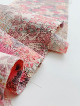 画像をギャラリービューアに読み込む, 四季の草花に松模様・縮緬