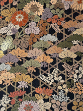 画像をギャラリービューアに読み込む, 唐織牡丹椿荻松模様【あずま型 大】