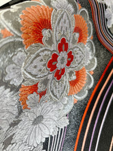 画像をギャラリービューアに読み込む, 曲線絵に唐花牡丹模様②【ケニガマ・小】