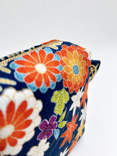 画像をギャラリービューアに読み込む, 鮫小紋地紋に楓菊荻模様【大】