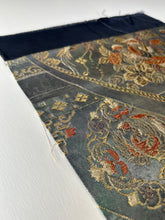 画像をギャラリービューアに読み込む, 【あずま型 中】花鳥唐草模様・引箔