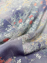 画像をギャラリービューアに読み込む, 縮緬地に暈し草花模様【シュッケニ】