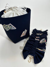 画像をギャラリービューアに読み込む, 読み本冊子金彩花模様