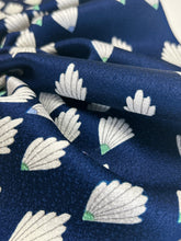 画像をギャラリービューアに読み込む, 変わり華模様【S】注意:襟元色泣きあり