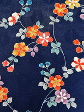画像をギャラリービューアに読み込む, 菊尽くし地紋に花模様【ティアード】