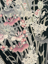 画像をギャラリービューアに読み込む, 杜若に槌車菖蒲銀彩模様【長丈シュッケニ】