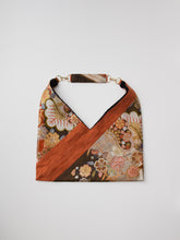 画像をギャラリービューアに読み込む, 松梅蝶に籠目花尽くし模様【あずま型 中】上物