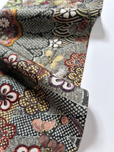 画像をギャラリービューアに読み込む, 古典梅花尽くし模様【L】