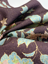 画像をギャラリービューアに読み込む, 膨れ地に唐花に蝶模様【L】