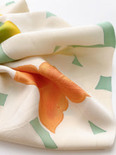 画像をギャラリービューアに読み込む, 大花地紋模様