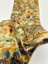 画像をギャラリービューアに読み込む, 抽象ぼやけ木々風景模様【六つ釦】