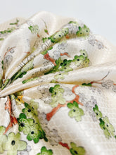 画像をギャラリービューアに読み込む, 変わり亀甲枝梅模様【ブラウス】