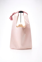 画像をギャラリービューアに読み込む, 薄錆青磁・桃暈し格子地織②
【ケニショ・大】