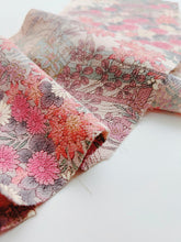 画像をギャラリービューアに読み込む, 四季の草花に松模様・縮緬