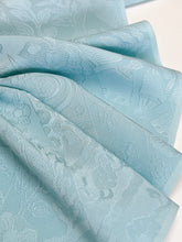 画像をギャラリービューアに読み込む, 抽象絵に変わり華絵地起こし模様【ティアード】