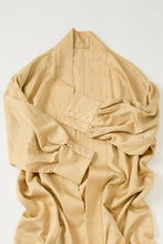 画像をギャラリービューアに読み込む, 木蘭色無地の散らし地紋【四つ釦】⚠️裾汚れあり