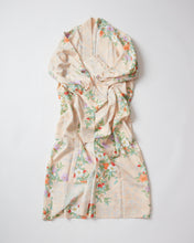 画像をギャラリービューアに読み込む, 四季の草花地紋に水彩風花模様【六つ釦】