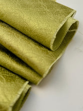 画像をギャラリービューアに読み込む, 七宝地紋尽くし花模様【六つ釦】