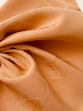 画像をギャラリービューアに読み込む, 枝葉実の織り出し模様【六つ釦】