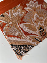 画像をギャラリービューアに読み込む, 【あずま型 中】唐草織り模様