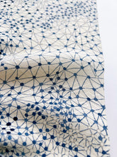 画像をギャラリービューアに読み込む, 紗綾型地紋に幾何模様