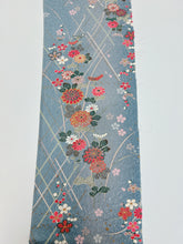 画像をギャラリービューアに読み込む, 華の膨れ織り菊花模様【ブラウス】