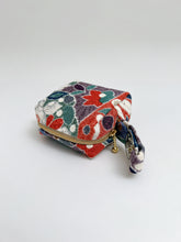 画像をギャラリービューアに読み込む, 辻ヶ花切ばめ鴛鴦模様【小】