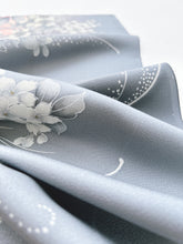 画像をギャラリービューアに読み込む, 吹き付け暈しの花模様【六つ釦】