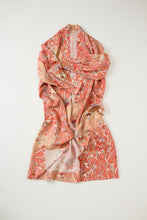 画像をギャラリービューアに読み込む, 雪輪草花模様暈し染め膨れ織り【六つ釦】