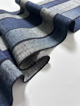 画像をギャラリービューアに読み込む, 縞暈し模様紬【ケニジャン】