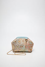 画像をギャラリービューアに読み込む, 切ばめ亀甲天上井格子草花模様②【ケニガマ・小】