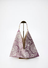 画像をギャラリービューアに読み込む, 蜀江唐花模様・銀糸【あずま型 中】