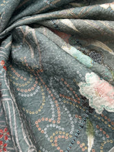 画像をギャラリービューアに読み込む, のり散らし地紋に古典錆浅葱色暈し【四つ釦】