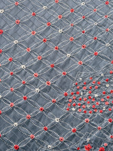 画像をギャラリービューアに読み込む, 絞りに地紙舞花模様【六つ釦】