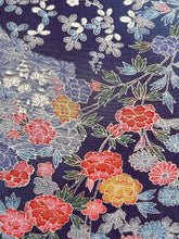 画像をギャラリービューアに読み込む, 縮緬地に四季の草花模様【長丈シュッケニ】
