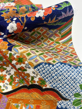 画像をギャラリービューアに読み込む, 紗綾型地紋の御所車古典柄模様【L】