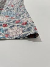 画像をギャラリービューアに読み込む, 膨れ織り花鳥模様【六つ釦】